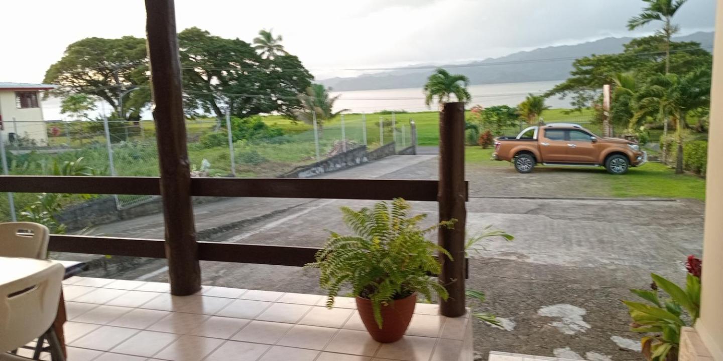 Lodge Sunset Savusavu